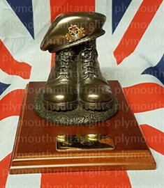 RN Officer Presentation Boot & Beret Figure Mahogany base